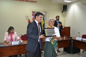 Sr.ª Severina Barbosa recebe Título de Cidadã Pauloafonsina